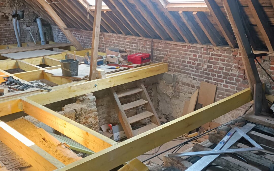 Solivage pour plancher indépendant dans une longère